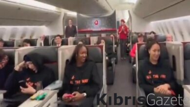 dunya sampiyonu eczacibasi ile ikinci vakifbank oyuncularina pilottan jest FIm8P5iz