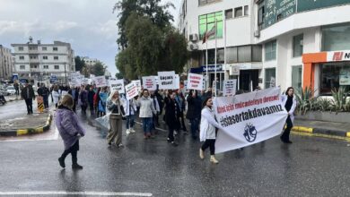 Eczacılardan ‘Onur Yürüyüşü’… 10 eczacilardan onur yuruyusu G6bMhVX2