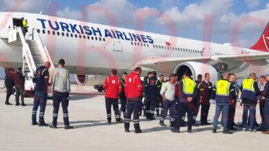 ercan havalimaninda hareketli anlar cinayetten aranan 1 kisi ucakta oldugu suphesiyle 2 ucus iptal LyQxt2lU