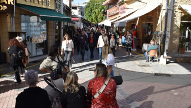 esnafin yuzu gulmuyor URXgf3Yk