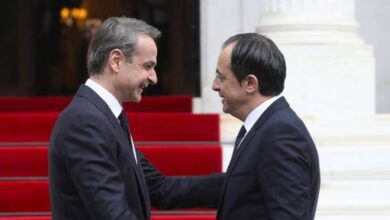 Hristodulidis, Erdoğan ile görüşmeye hazırlanan Miçotakis’le telefon görüşmesi yapacak 10 hristodulidis erdogan ile gorusmeye hazirlanan micotakisle telefon gorusmesi yapacak 17Dm3Vq6