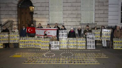 İngiltere’de Kıbrıs Türkleri, “Kanlı Noel” katliamının 60’ıncı yılında kurbanları andı 4 ingilterede kibris turkleri kanli noel katliaminin 60inci yilinda kurbanlari andi SZC68c6c