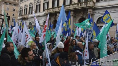 İtalya'da doktorlar ve hemşireler iş bıraktı 1 italyada doktorlar ve hemsireler is birakti dunf1xYx