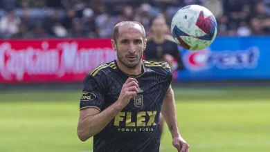 italyan yildiz futbolu birakti CNy4KRKU