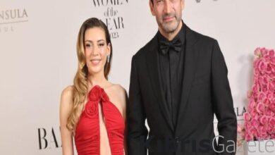 Kenan İmirzalıoğlu ve Sinem Kobal ödül törenine damga vurdular 1 kenan imirzalioglu ve sinem kobal odul torenine damga vurdular 6zkghCax