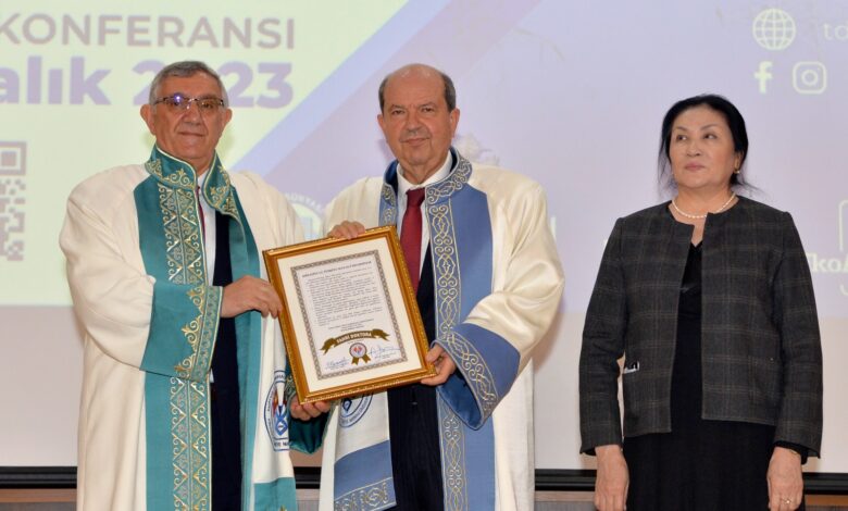 Kırgızistan’da Cumhurbaşkanı Tatar’a fahri doktora unvanı 1 kirgizistanda cumhurbaskani tatara fahri doktora unvani bWPegBzS