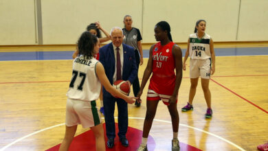 Meclis Başkanı Töre, Tek Ruh Tek Zafer Basketbol Şampiyonası’nın açılışına katıldı 8 meclis baskani tore tek ruh tek zafer basketbol sampiyonasinin acilisina katildi 7m3UzOGs