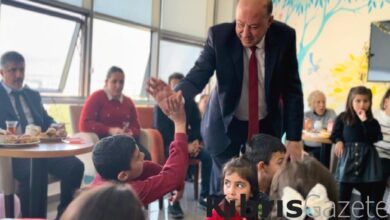 saglik bakani dincyurek yeni yilin tum hastalara sifa getirmesini diliyorum laEjsG3u