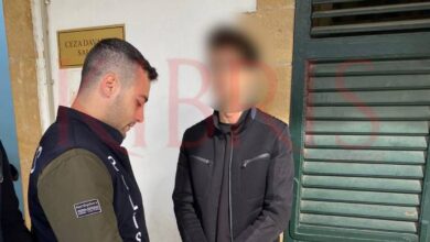 sahte belgeyle ogrenci oturum izni almaya calisti sistemi kandiramadi RLMEvZXl