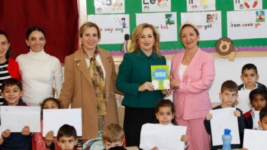 sibel tatar onculugunde hayata gecirilen mutlu cocuklar anne baba el kitabinin ic dagitimina baslandi 55dZahDH