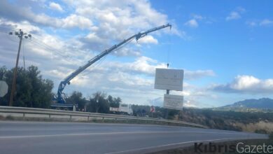 Alagadi Özel Çevre Koruma Alanı’ndaki reklam tabelaları sökülüyor 1 alagadi ozel cevre koruma alanindaki reklam tabelalari sokuluyor rhQMJ2Gb