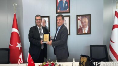 Arıklı, Sivil Havacılık Dairesi personeline onur plaketi takdim etti 8 arikli sivil havacilik dairesi personeline onur plaketi takdim etti QDO9MWiQ