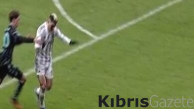 besiktas penalti bekledi hakem oyunu devam ettirdi QOmh2nhD
