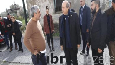 Cumhurbaşkanı Tatar, Geçitkale’de evlerini su basan iki aileyi ziyaret etti 2 cumhurbaskani tatar gecitkalede evlerini su basan iki aileyi ziyaret etti MNAg3xV9