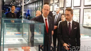 Cumhurbaşkanı Tatar ve TC Cumhurbaşkanlığı İletişim Başkanı Fahrettin Altun ‘Kıbrıs Gerçekleri Sergisi’ni ziyaret etti 10 cumhurbaskani tatar ve tc cumhurbaskanligi iletisim baskani fahrettin altun kibris gercekleri sergisini ziyaret etti nU6lWQ4x