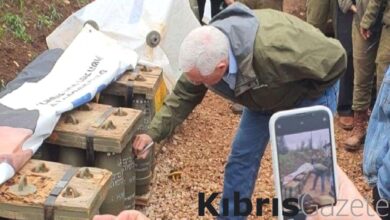 eski abd baskan yardimcisi mike pence israilde top mermilerini imzaladi DDcQ62kt