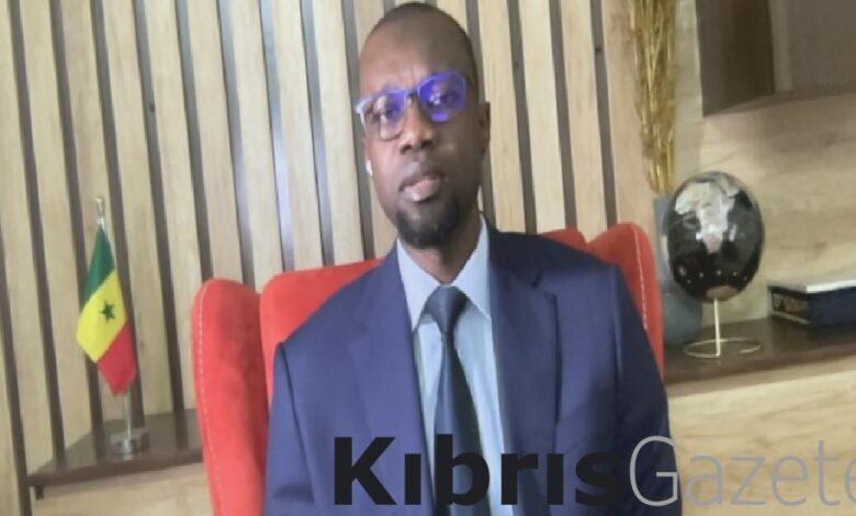 Eski Gambiya İçişleri Bakanı’nın “insanlığa karşı suç işlemekten” İsviçre’de yargılanmasına başlandı 1 eski gambiya icisleri bakaninin insanliga karsi suc islemekten isvicrede yargilanmasina baslandi VOamMhif