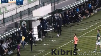 Fatih Terim, ilk maçında imzasını attı! Klas hareket... 5 fatih terim ilk macinda imzasini atti klas hareket 1TI77NWB