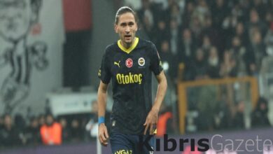 Fenerbahçe orta sahasında iki ayrılık: Bartuğ ve Crespo kiralandı 5 fenerbahce orta sahasinda iki ayrilik bartug ve crespo kiralandi p3PzpLEz