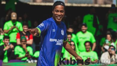 Futbolseverler onu yeşil sahalarda görmeye alışık! Ronaldinho bu kez podyuma çıktı 7 futbolseverler onu yesil sahalarda gormeye alisik ronaldinho bu kez podyuma cikti DExgFxGU