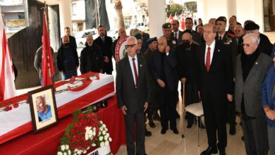 Halil Paşa son yolculuğuna uğurlanıyor… Paşa için ilk tören TMT Mücahitler Derneği’nde yapıldı 3 halil pasa son yolculuguna ugurlaniyor pasa icin ilk toren tmt mucahitler derneginde yapildi Fd3BPqGR