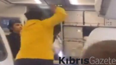 Hindistan'da uçuştaki gecikmeyi anons eden pilota yumruklu saldırı 4 hindistanda ucustaki gecikmeyi anons eden pilota yumruklu saldiri bflcWwza