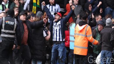 İngiltere'de olay! Taraftar sahaya girdi, maç durduruldu 5 ingilterede olay taraftar sahaya girdi mac durduruldu QPvnIUdV