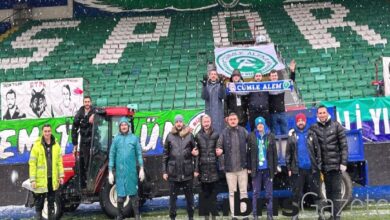 Rize Stadyumu'nda taraftarlar, kar temizliğine destek oldu 6 rize stadyumunda taraftarlar kar temizligine destek oldu E279NKgI