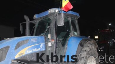 romanyada ciftciler ve kamyon suruculerinin protestolari gunlerdir devam ediyor x2LaRffa