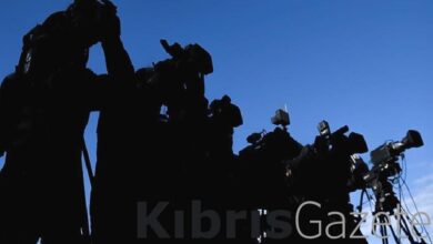 Rum yönetiminin gazetecilerin casus yazılımla dinlenmesine destek vermesi eleştiriliyor 3 rum yonetiminin gazetecilerin casus yazilimla dinlenmesine destek vermesi elestiriliyor UNfqjN8y