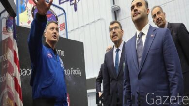 sanayi ve teknoloji bakani kacir nasanin johnson uzay merkezini inceledi QMc4ARii