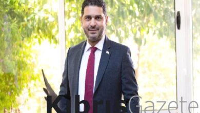 Savaşan: Denktaş’ı özlem ve inançla anıyorum 3 savasan denktasi ozlem ve inancla aniyorum 6fGZ3Oin