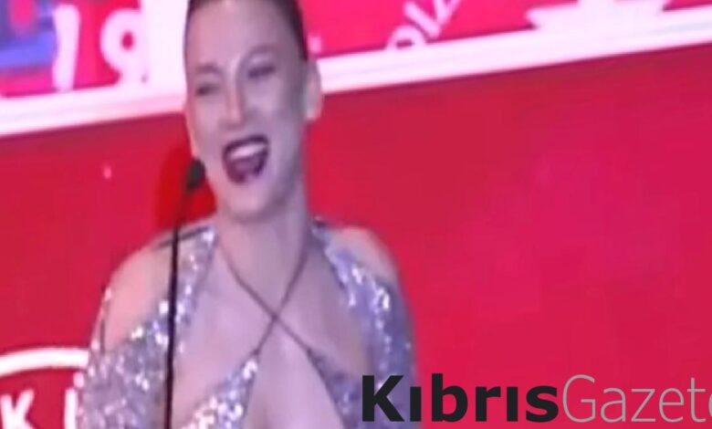 Serenay Sarıkaya ödül törenine damga vurdu! 'Yine ben' sözleri gündem oldu 1 serenay sarikaya odul torenine damga vurdu yine ben sozleri gundem oldu 3TkvANNz