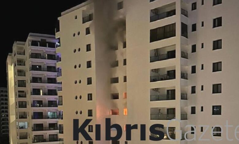 Sezar Remus-33 adlı apartmanda yangın: 4 kişi dumandan etkilendi 1 sezar remus 33 adli apartmanda yangin 4 kisi dumandan etkilendi aufmkvgn