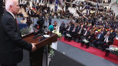 tore dau mezuniyet torenine katildi Gu2c9IHp