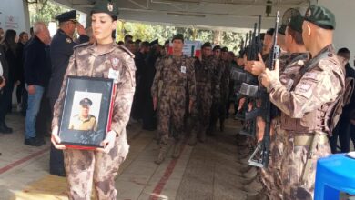vefat eden emekli pgm 2 yardimcisi mehmet curcioglu topraga verildi AlXC4OIL