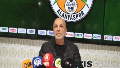 Alanyaspor'dan Fenerbahçe maçı açıklaması: Hakem hataları sonuca yansıdı 8 alanyaspordan fenerbahce maci aciklamasi hakem hatalari sonuca yansidi fwtK81NL
