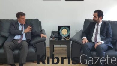 arikli kktc alevi kultur merkezi dernegi yetkililerini kabul etti gIKt4b66