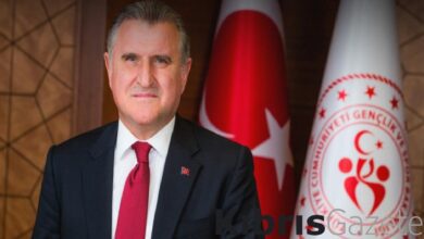 bakan bak milli gurescileri kutladi 4U9Ybe26