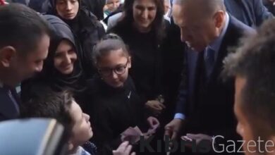 Cumhurbaşkanı Erdoğan'ın çocuklarla gülümseten diyaloğu 1 cumhurbaskani erdoganin cocuklarla gulumseten diyalogu AWlKiK4n