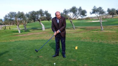 Cumhurbaşkanı Ersin Tatar, golf kupası ödül törenine katıldı 1 cumhurbaskani ersin tatar golf kupasi odul torenine katildi JUMbJiqi