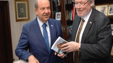 cumhurbaskani ersin tatar ingiliz parlamenterleri kabul etti YICUqaeX