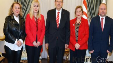 Cumhurbaşkanı Tatar, İngiltere Limasol Derneği heyetini kabul etti 8 cumhurbaskani tatar ingiltere limasol dernegi heyetini kabul etti 3chw3p7r