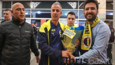 Fenerbahçe'ye Antalya'da coşkulu karşılama 7 fenerbahceye antalyada coskulu karsilama 4cV192WK