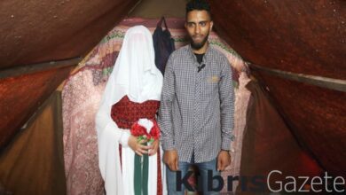 filistinli cift israil bombardimani altinda evlendi zyRAphDg