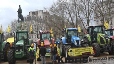 fransada ciftciler tarim bakanligina giden yolu kapatti 3N6OqMSM