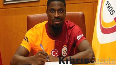 galatasarayin yeni yildizi serge aurier formayi giydi 4wEIYSNc