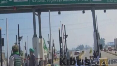 hindistanli ciftcilerden protesto demiryolu raylarini kapattilar Op9QYnA3