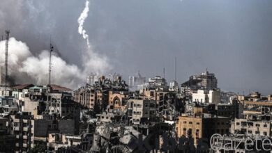 İsrail askerleri, Filistinlilere ait evleri yakıyor 1 israil askerleri filistinlilere ait evleri yakiyor ih6bCijb