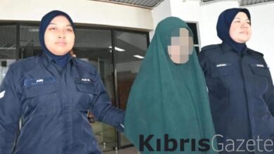 Malezya'da yetişkin filmi izleyen oğluna yaptığıyla pes dedirtti 1 malezyada yetiskin filmi izleyen ogluna yaptigiyla pes dedirtti wjHJKaTy